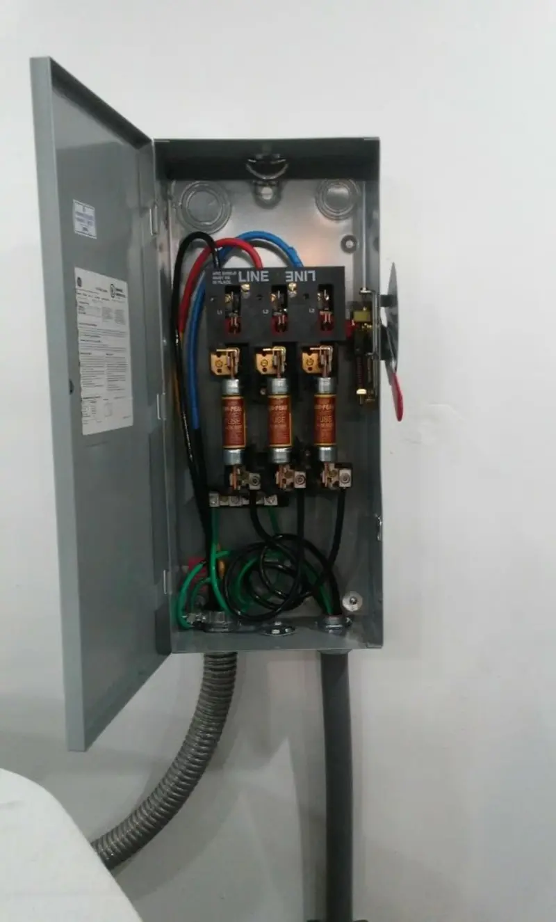 Three-phase disconnect switch installed for Electrical Wiring & Rewiring in Sugarcreek